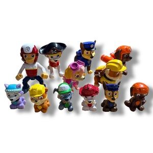 LOT OF 12 Paw Patrol Action Figure Set